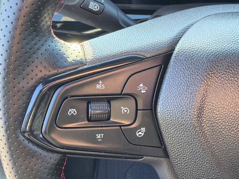 Certified 2025 Chevrolet Trax RS w/ Driver Confidence Package image 6