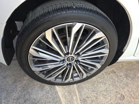 Used 2024 Nissan Altima 2.5 SL image 14