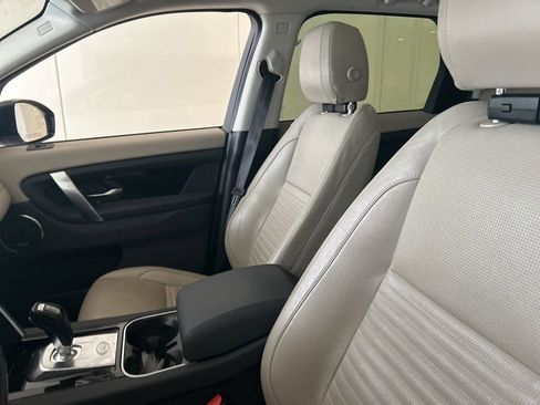 Used 2020 Land Rover Discovery Sport S image 6