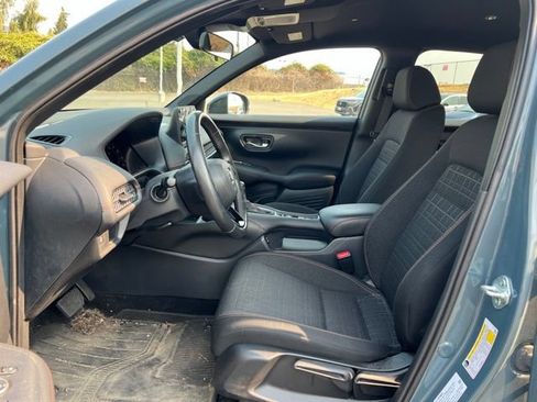 Used 2025 Honda HR-V Sport image 12
