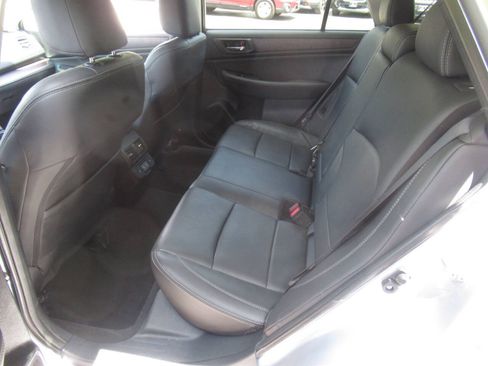 Used 2019 Subaru Outback 2.5i Limited AWD/4WD image 13