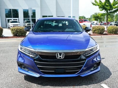 Used 2022 Honda Accord Sport image 2