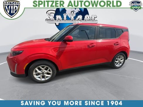 Certified 2024 Kia Soul LX w/ Option Group 015 FWD image 3