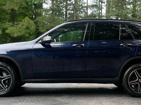 Used 2021 Mercedes-Benz GLC 300 4MATIC image 4