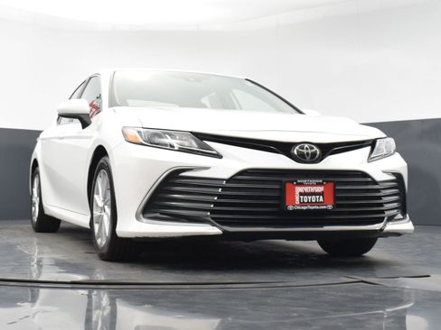 Used 2024 Toyota Camry LE image 28