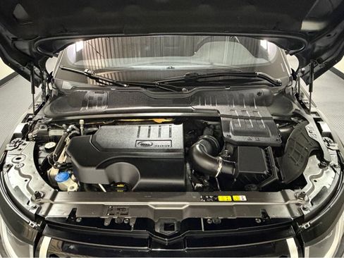 Used 2018 Land Rover Range Rover Evoque SE Premium AWD/4WD image 16