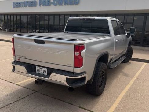 Used 2020 Chevrolet Silverado 2500 LTZ w/ LTZ Premium Package image 3