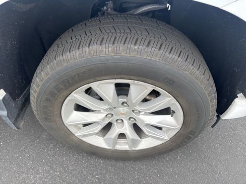 Used 2023 Chevrolet Silverado 1500 Custom image 8