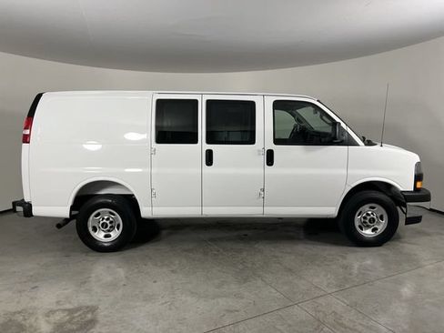 Used 2025 GMC Savana 2500 w/ Driver Convenience Package RWD image 9