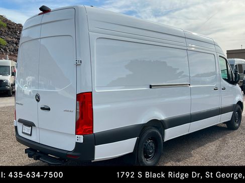 Used 2026 Mercedes-Benz Sprinter 2500 image 5