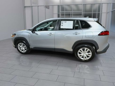 Used 2024 Toyota Corolla Cross L AWD/4WD image 6