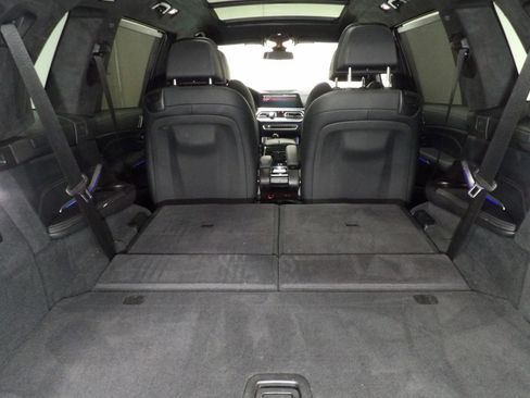 Used 2021 BMW X7 xDrive40i w/ M Sport Package AWD/4WD image 24