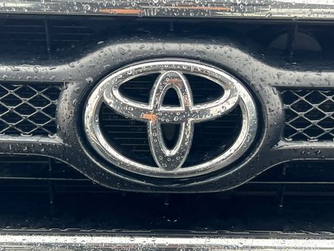 Used 2012 Toyota Tacoma 4x4 Double Cab w/ TRD Off-Road Pkg image 10