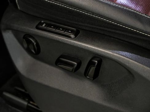 Used 2023 Volkswagen Atlas Cross Sport SEL Premium R-Line image 18