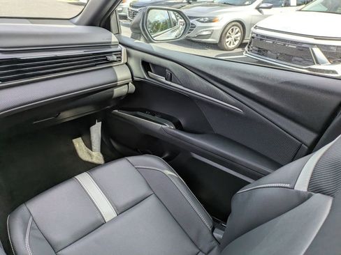 Certified 2025 Toyota Camry SE image 15