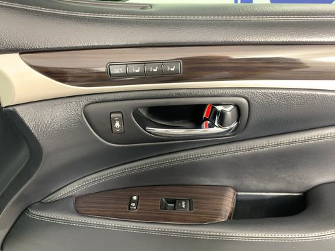 Used 2014 Lexus LS 460 w/ Comfort Package RWD image 39
