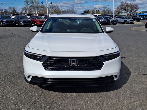 Used 2024 Honda Accord EX image 2