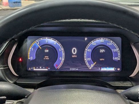 Used 2024 Jeep Grand Cherokee L Limited w/ Luxury Tech Group II image 18