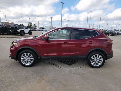 Certified 2022 Nissan Rogue Sport S image 8