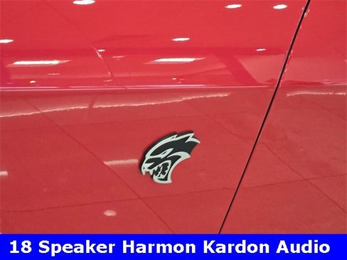 Used 2016 Dodge Challenger SRT Hellcat image 5