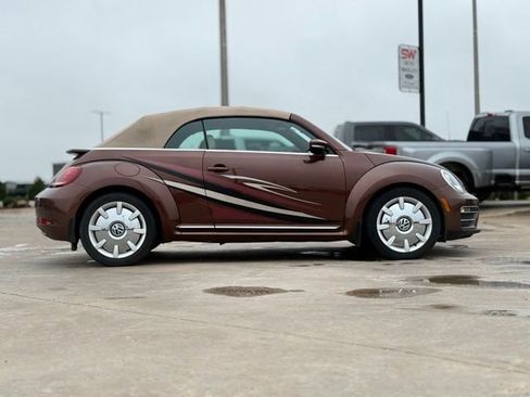 Used 2017 Volkswagen Beetle 1.8T SEL FWD image 7