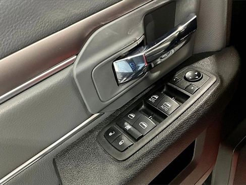 Used 2023 RAM 1500 Classic SLT image 35