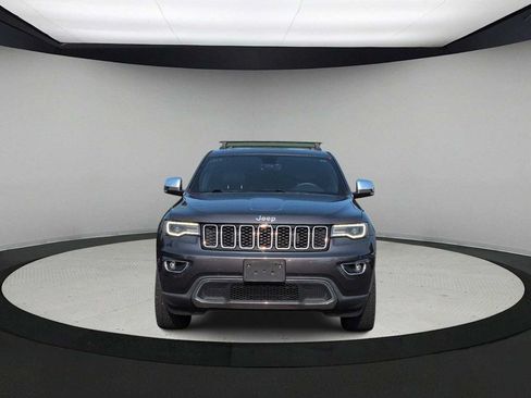 Used 2017 Jeep Grand Cherokee Limited w/ Luxury Group II AWD/4WD image 3
