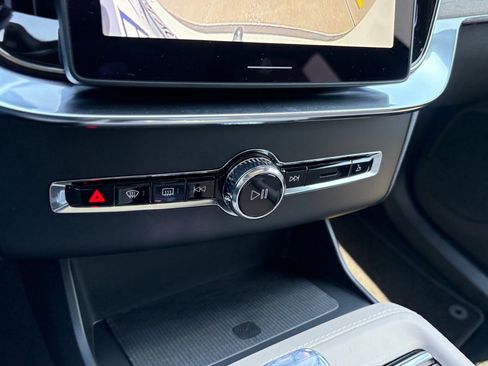 New 2025 Volvo XC90 T8 Plus w/ Protection Package Premier image 15