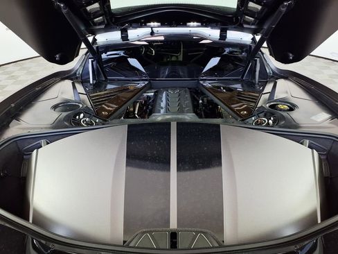 Used 2021 Chevrolet Corvette Stingray Preferred Cpe w/ Z51 Performance Package RWD image 9