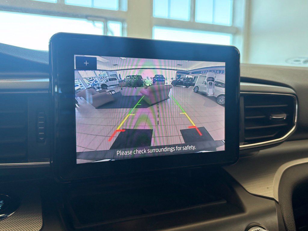 Used 2020 Ford Explorer XLT w/ Equipment Group 202A AWD/4WD image 46