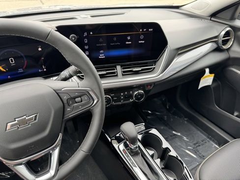 New 2025 Chevrolet Trax ACTIV image 11