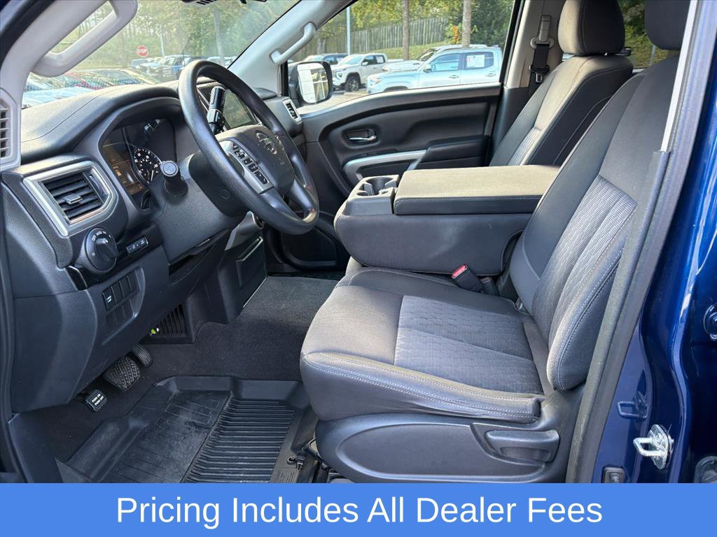 Used 2021 Nissan Titan SV AWD/4WD image 17