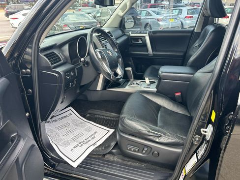 Used 2010 Toyota 4Runner Limited AWD/4WD image 10