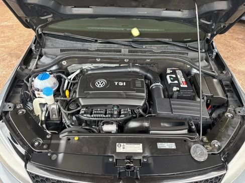 Used 2014 Volkswagen Jetta GLI FWD image 26