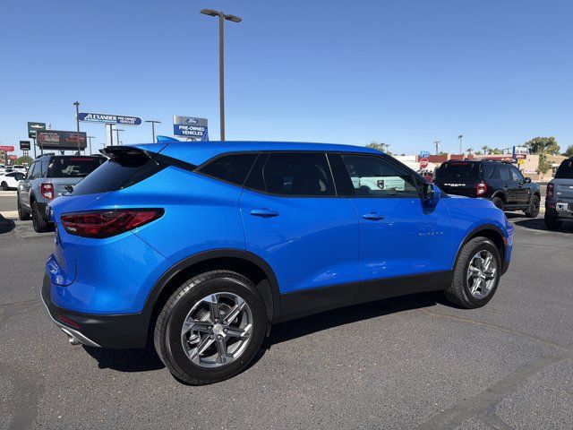 Used 2025 Chevrolet Blazer LT AWD/4WD image 5