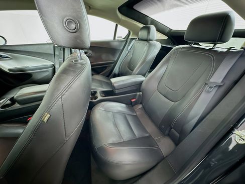 Used 2015 Chevrolet Volt Premium w/ Premium Trim Package FWD image 26