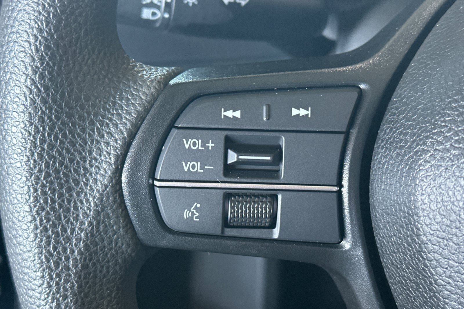 Used 2023 Honda Accord EX image 24