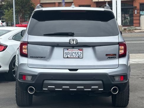 Used 2025 Honda Passport TrailSport image 5