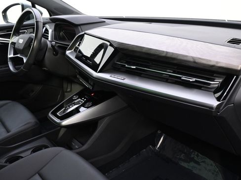 Used 2022 Audi Q4 e-tron Premium w/ Convenience Package image 15