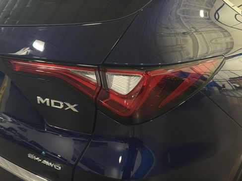 Used 2023 Acura MDX SH-AWD image 13