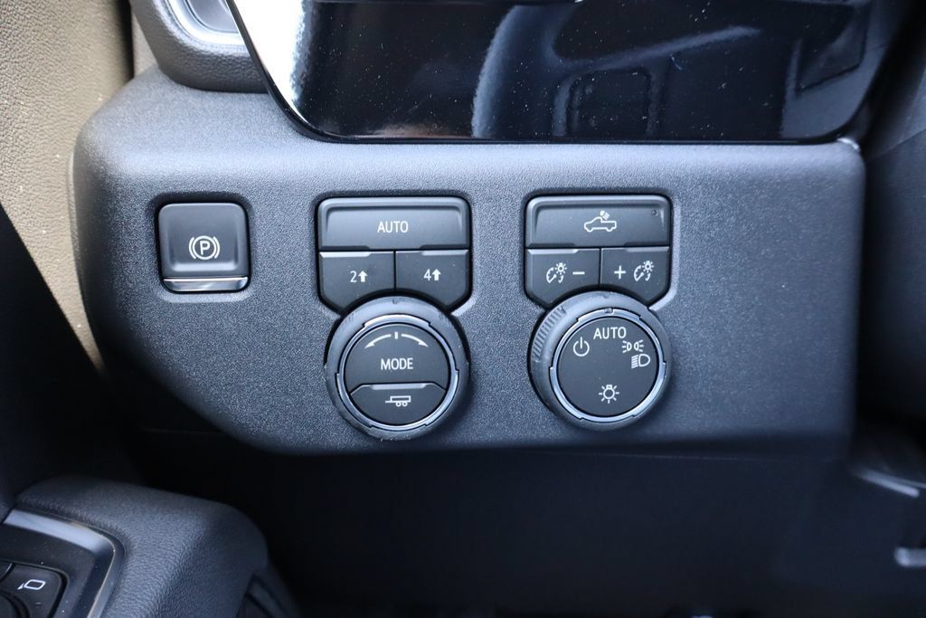 New 2026 Chevrolet Silverado 1500 LT AWD/4WD image 14