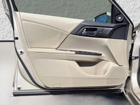 Used 2014 Honda Accord EX-L image 20