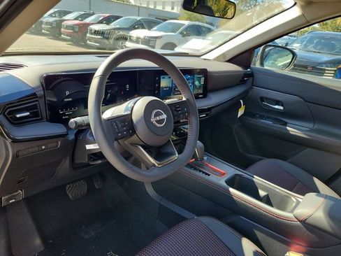 New 2026 Nissan Kicks SR w/ Cold Weather Package AWD/4WD image 7
