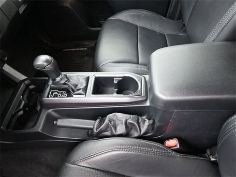 Used 2019 Toyota Tacoma TRD Off-Road image 33