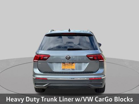 Used 2024 Volkswagen Tiguan SE w/ Panoramic Sunroof Package FWD image 4