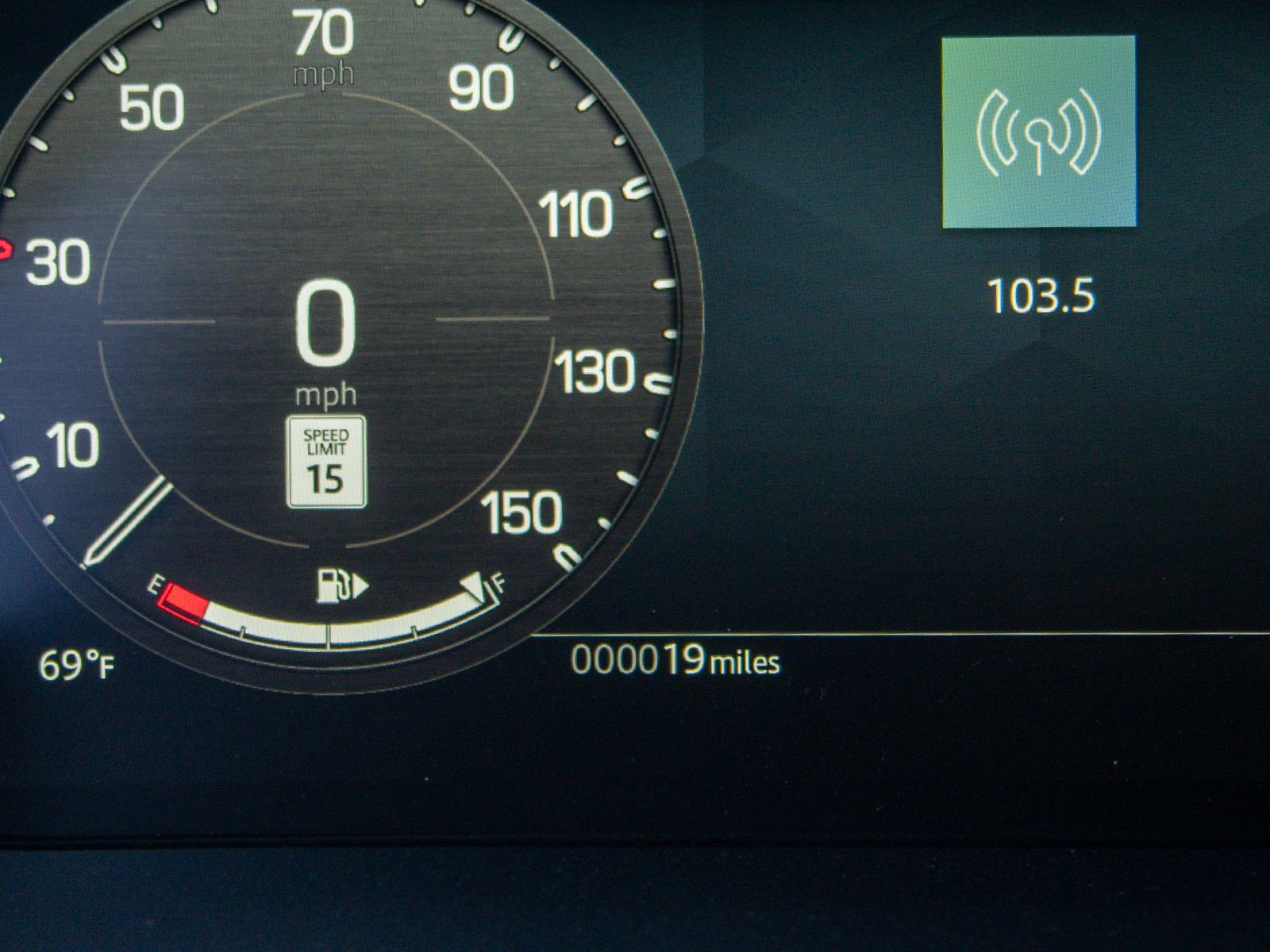 New 2026 Land Rover Defender 110 X-Dynamic SE AWD/4WD image 10