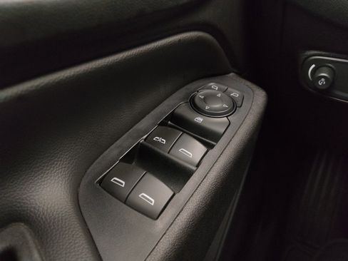 Used 2019 Chevrolet Equinox LT image 27