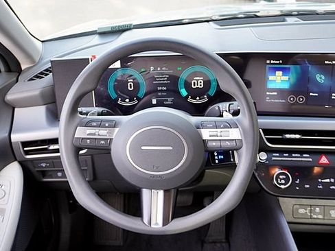 Certified 2024 Hyundai Sonata SEL image 18