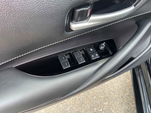 Used 2022 Toyota Corolla Hatchback image 18