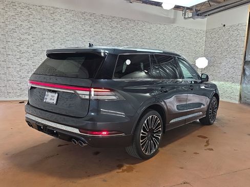 Used 2021 Lincoln Aviator Black Label w/ Dynamic Handling Package image 9